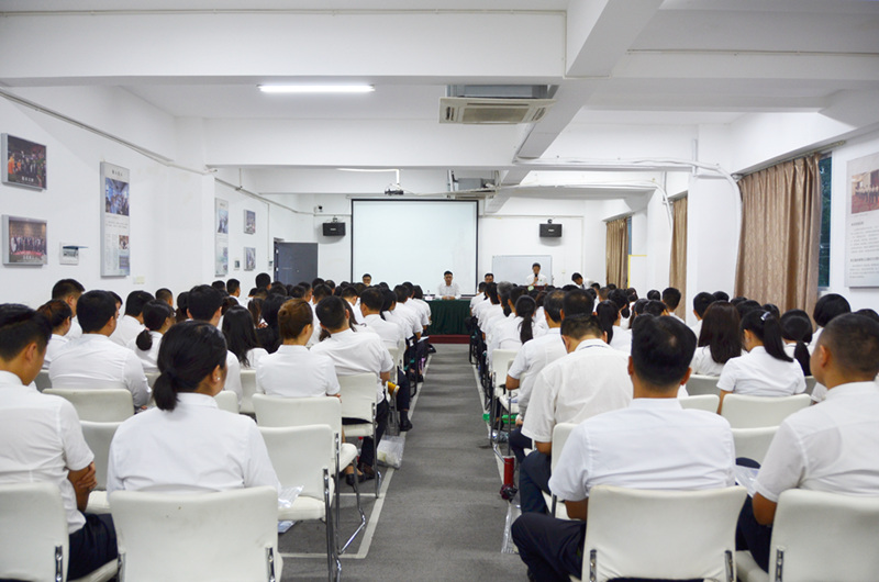 不忘初心，回归教育本源 &mdash;&mdash;成都华商理工职业学校2020年暑期教师培训活动正式拉开帷幕