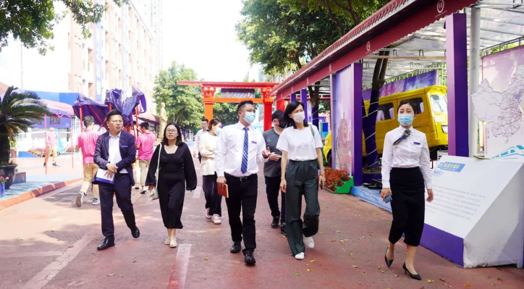 擎画蓝图，共谱新篇&mdash;&mdash;四川醉了的船餐饮管理有限公司来我校参加校企合作交流会