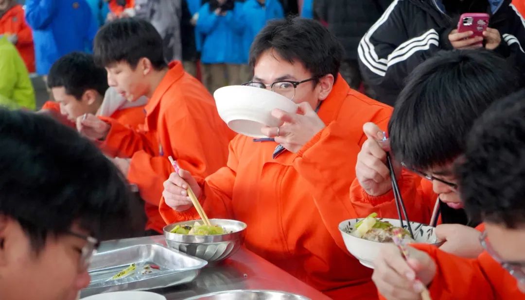 满屏的回忆&mdash;&mdash;成都华商理工职业学校2023年度精彩瞬间（三）