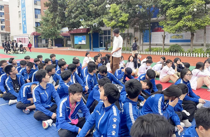 生命无彩排，防患于未&ldquo;燃&rdquo;！成都华商理工职业学校开展消防演练活动