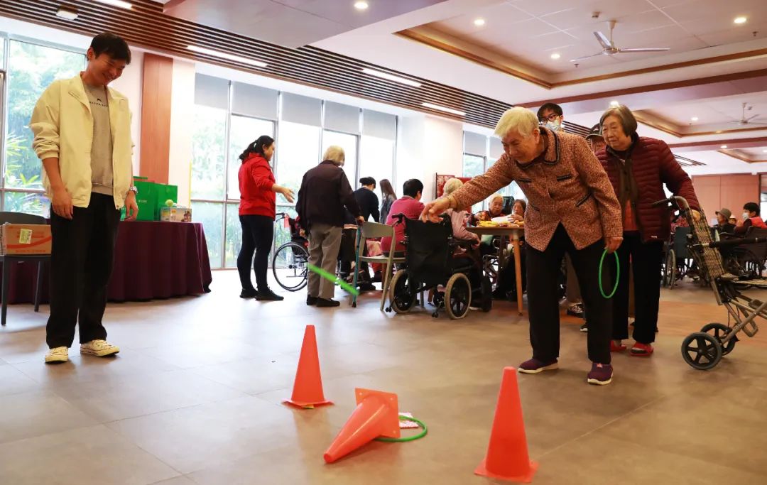 新年暖政关注微民生