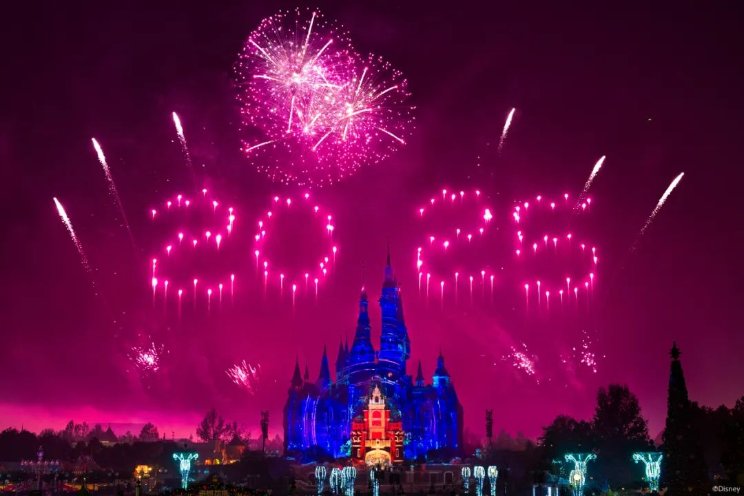 主题公园，当代年轻人的&ldquo;快乐老家&rdquo;