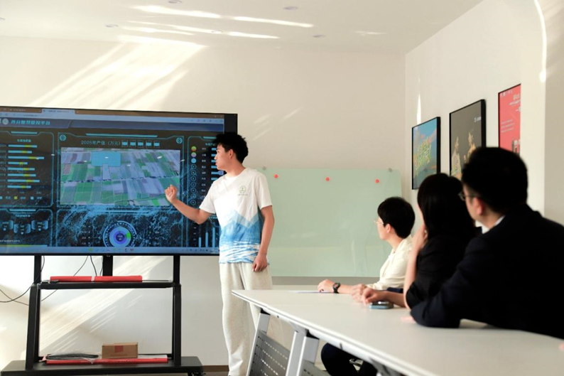 数商兴农科技小院在云南大理揭牌 拼多多&ldquo;千亿扶持&rdquo;助力技术强基、人才强农